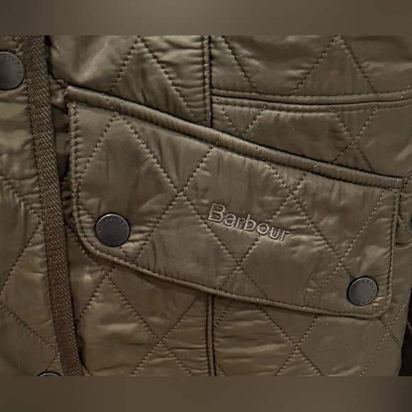 NWTs Barbour Cavalry Polarquilt Jacket. Olive. Size 4 US - Picture 5 of 11